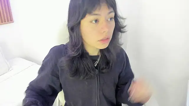 ghostmila online show from May 3, 2026, 1:15 pm