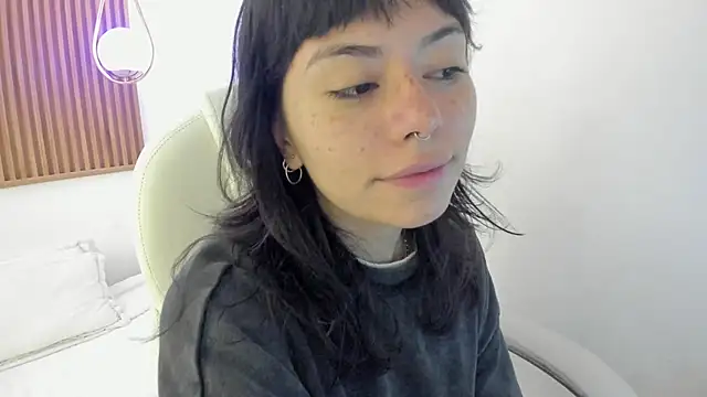ghostmila online show from May 21, 2026, 1:41 pm