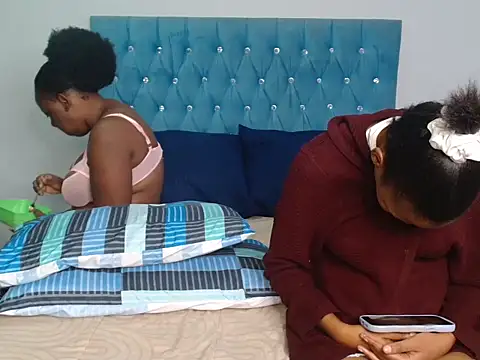 Snapshot of YourWifeyLily chatting on May 23, 2026, 11:59 pm YourWifeyLily online show from May 23, 2026, 11:59 pm