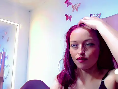 Snapshot of Mia_Tentation chatting on April 14, 2026, 11:32 pm Mia Tentation online show from April 14, 2026, 11:32 pm