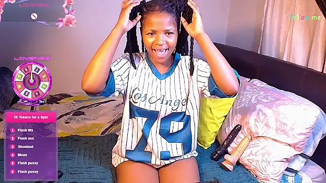 CocoaBelle online show from May 2, 2026, 10:37 pm