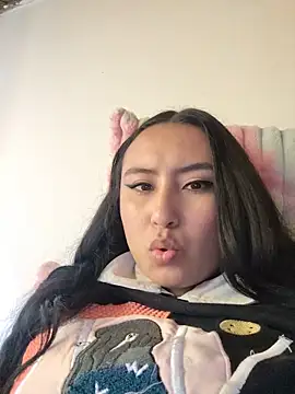 Aveline Velvet online show from June 17, 2026, 5:56 pm