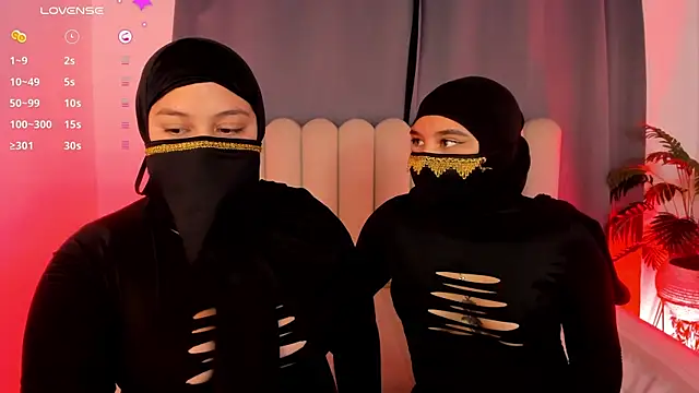 Snapshot of aziza_dalila02 chatting on April 11, 2026, 1:57 am aziza dalila02 online show from April 11, 2026, 1:57 am