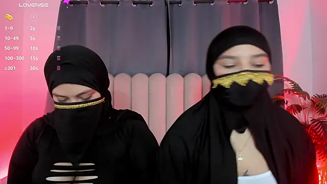 Snapshot of aziza_dalila02 chatting on April 15, 2026, 1:44 am aziza dalila02 online show from April 15, 2026, 1:44 am