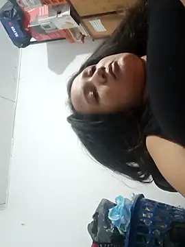 Snapshot of paola_daza chatting on April 10, 2026, 2:13 pm paola daza online show from April 10, 2026, 2:13 pm