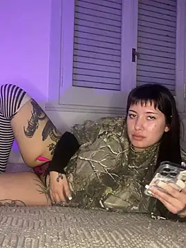 cherryxxox online show from July 1, 2026, 4:13 am