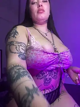 cherryxxox online show from June 22, 2026, 3:25 am