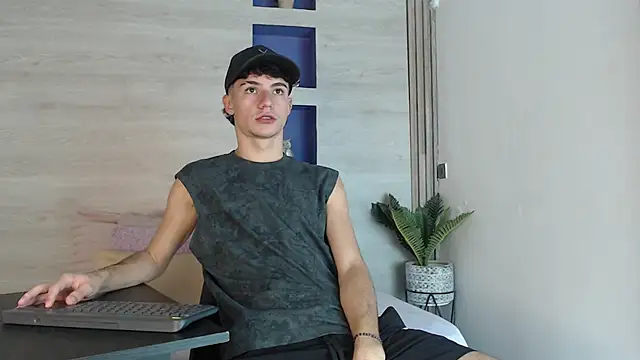 Logan Steel online show from June 28, 2026, 2:56 pm
