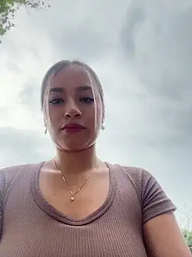 AmyRusso online show from May 13, 2026, 9:22 pm