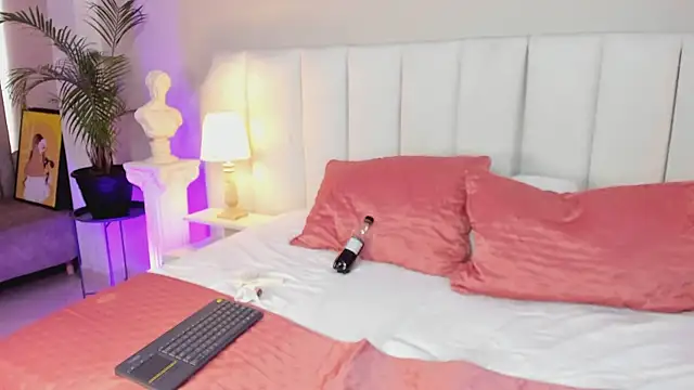 danna ricci online show from April 18, 2026, 7:58 pm