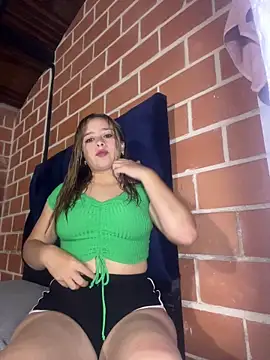 jade06  online show from May 21, 2026, 1:14 am