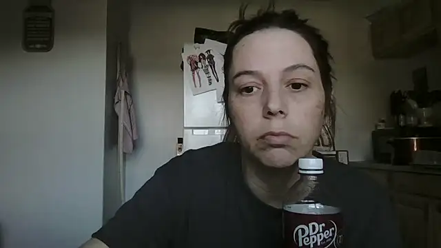 lily1982 online show from May 13, 2026, 10:06 pm