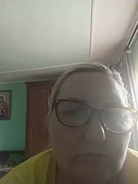 Snapshot of AureliaSky598 chatting on May 28, 2026, 12:33 pm AureliaSky598 online show from May 28, 2026, 12:33 pm