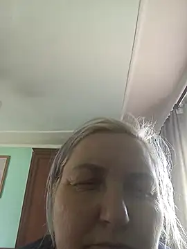Snapshot of AureliaSky598 chatting on April 24, 2026, 10:06 am AureliaSky598 online show from April 24, 2026, 10:06 am
