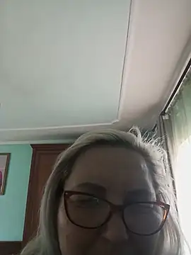 Snapshot of AureliaSky598 chatting on May 19, 2026, 5:36 am AureliaSky598 online show from May 19, 2026, 5:36 am