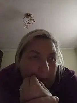 Snapshot of AureliaSky598 chatting on June 3, 2026, 4:55 pm AureliaSky598 online show from June 3, 2026, 4:55 pm