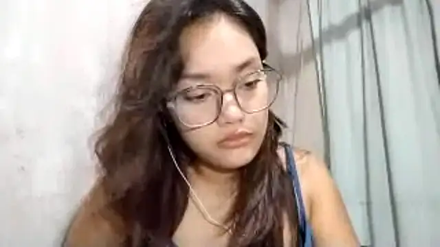 OliviaCarchi online show from April 21, 2026, 1:39 pm