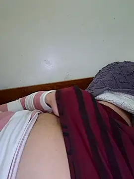 Snapshot of Evol1245a chatting on April 8, 2026, 7:21 am Evol1245a online show from April 8, 2026, 7:21 am