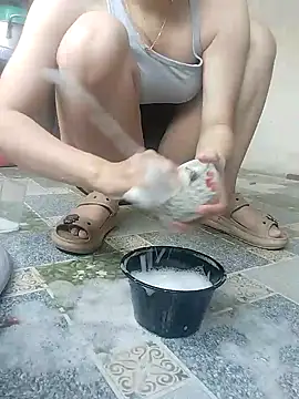 Snapshot of Ninilove_2k chatting on April 11, 2026, 9:02 am Ninilove 2k online show from April 11, 2026, 9:02 am