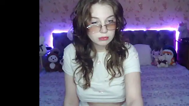 HoneyTangerine online show from April 24, 2026, 12:07 pm