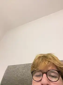 ardqreal online show from April 8, 2026, 10:44 pm