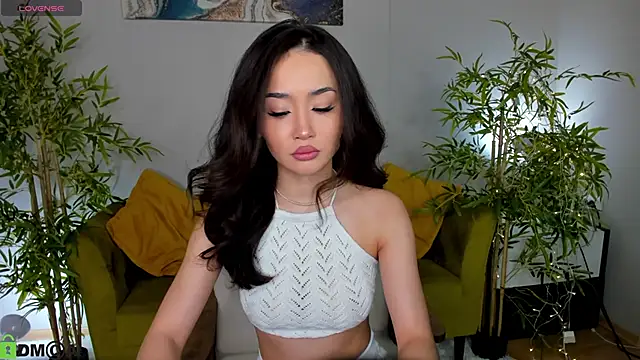 Snapshot of Riddle_Lay chatting on April 13, 2026, 9:24 am Riddle Lay online show from April 13, 2026, 9:24 am