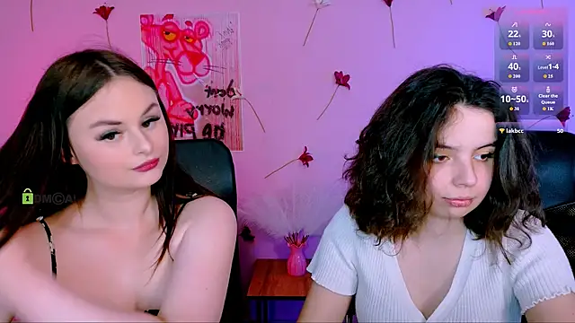 Snapshot of mia_mooon_ chatting on June 3, 2026, 10:05 am mia mooon online show from June 3, 2026, 10:05 am