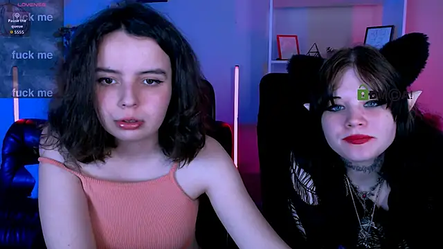 Snapshot of mia_mooon_ chatting on June 1, 2026, 10:48 am mia mooon online show from June 1, 2026, 10:48 am