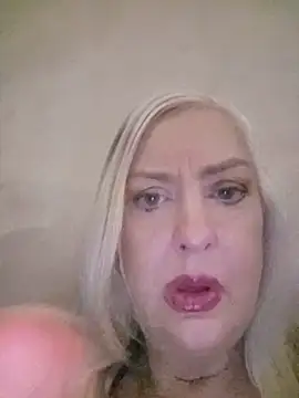 Julia20X online show from May 24, 2026, 10:15 am