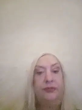 Julia20X online show from June 8, 2026, 9:10 am