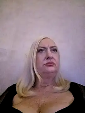 Julia20X online show from April 23, 2026, 11:38 am