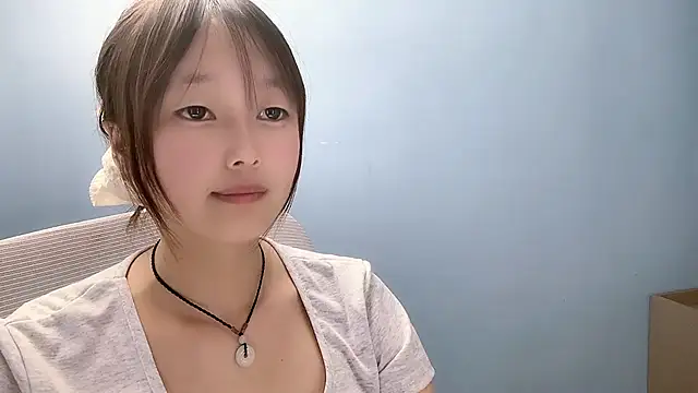 Xiaoqing00 online show from April 25, 2026, 1:41 pm