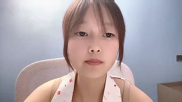Xiaoqing00 online show from April 23, 2026, 12:29 pm