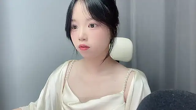 Xiaoqing00 online show from May 16, 2026, 2:43 am