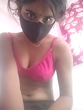 Shaniya03 online show from May 13, 2026, 4:41 am