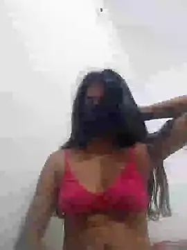 Shaniya03 online show from May 3, 2026, 8:41 am