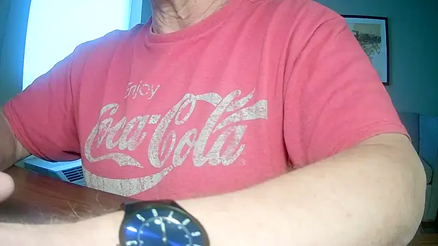 ilundercover online show from April 8, 2026, 11:33 am