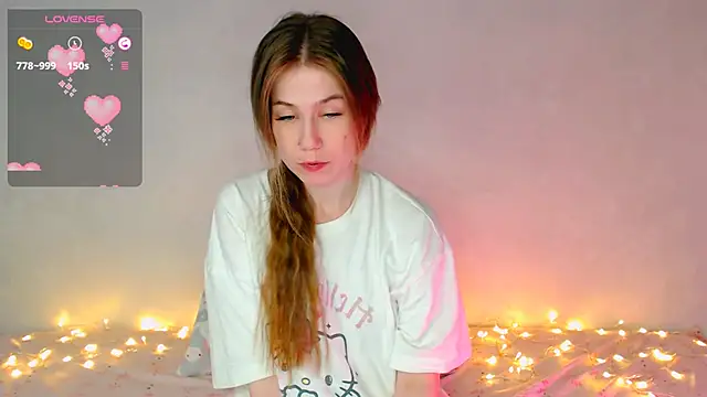 Snapshot of kira_cozy chatting on July 2, 2026, 7:58 am kira cozy online show from July 2, 2026, 7:58 am