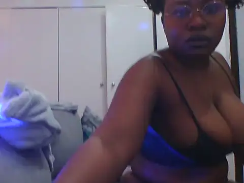 TwerkingTemptress online show from April 24, 2026, 10:45 pm