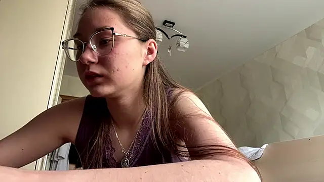 Snapshot of UncaringArtery chatting on April 24, 2026, 6:15 am UncaringArtery online show from April 24, 2026, 6:15 am