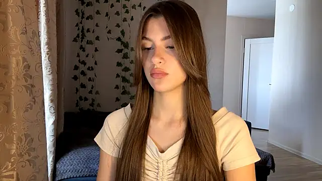 LiseVener online show from May 4, 2026, 5:22 am