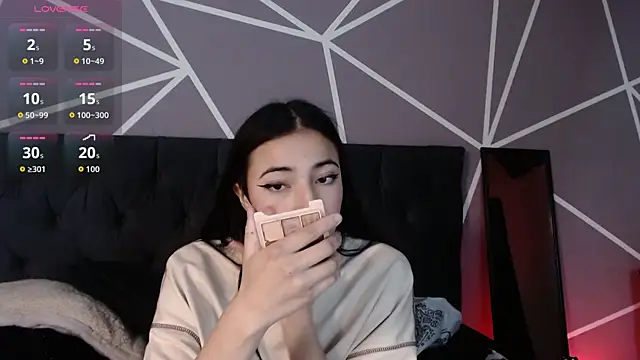 Violett1126 online show from April 22, 2026, 3:57 am