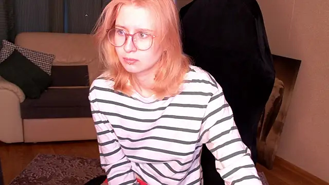 Snapshot of Lily_Spark_ chatting on May 15, 2026, 1:03 am Lily Spark online show from May 15, 2026, 1:03 am