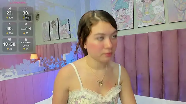 Hellencute18  online show from June 25, 2026, 11:04 am