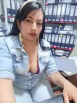 Snapshot of ZOE-WILDER_ chatting on June 3, 2026, 2:44 pm ZOE-WILDER online show from June 3, 2026, 2:44 pm