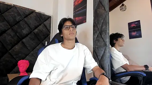LiamKron online show from June 10, 2026, 10:49 am