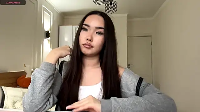 Snapshot of MardellHeavrin chatting on May 19, 2026, 1:40 pm MardellHeavrin online show from May 19, 2026, 1:40 pm
