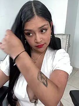 Snapshot of Simplemente_Aurora chatting on June 24, 2026, 9:45 pm Simplemente Aurora online show from June 24, 2026, 9:45 pm