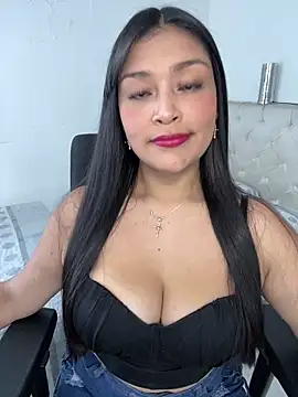 Snapshot of Simplemente_Aurora chatting on May 28, 2026, 6:25 pm Simplemente Aurora online show from May 28, 2026, 6:25 pm