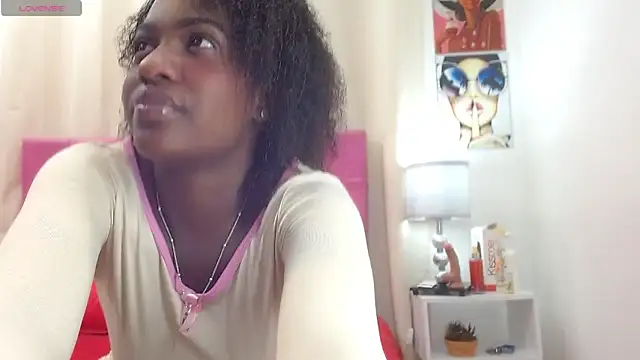 Snapshot of Cassandra_Hunt chatting on April 22, 2026, 1:18 pm Cassandra Hunt online show from April 22, 2026, 1:18 pm